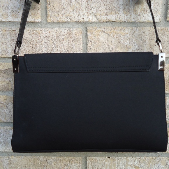 Stuart Weitzman turnlock crossbody  bag. - Picture 2 of 8